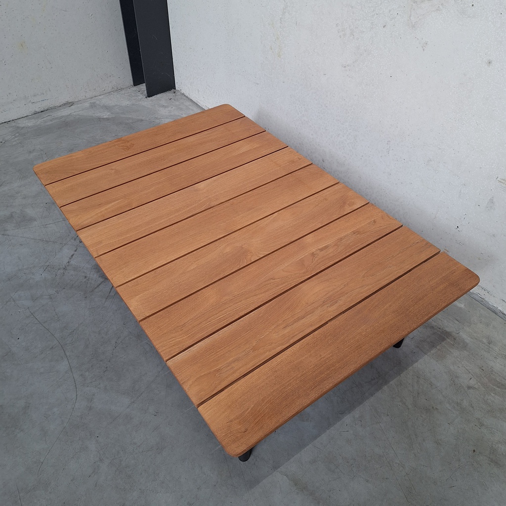 Corbey outdoor coffee table