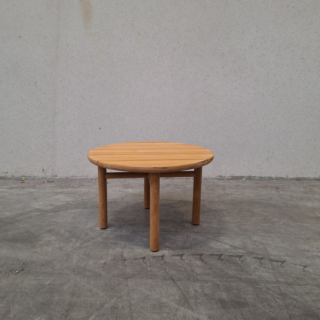 Quatro outdoor side table