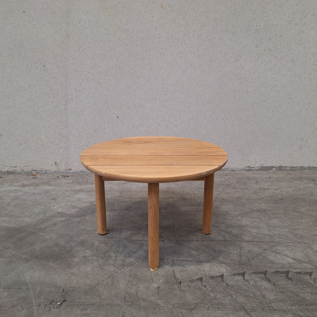 Quatro outdoor side table