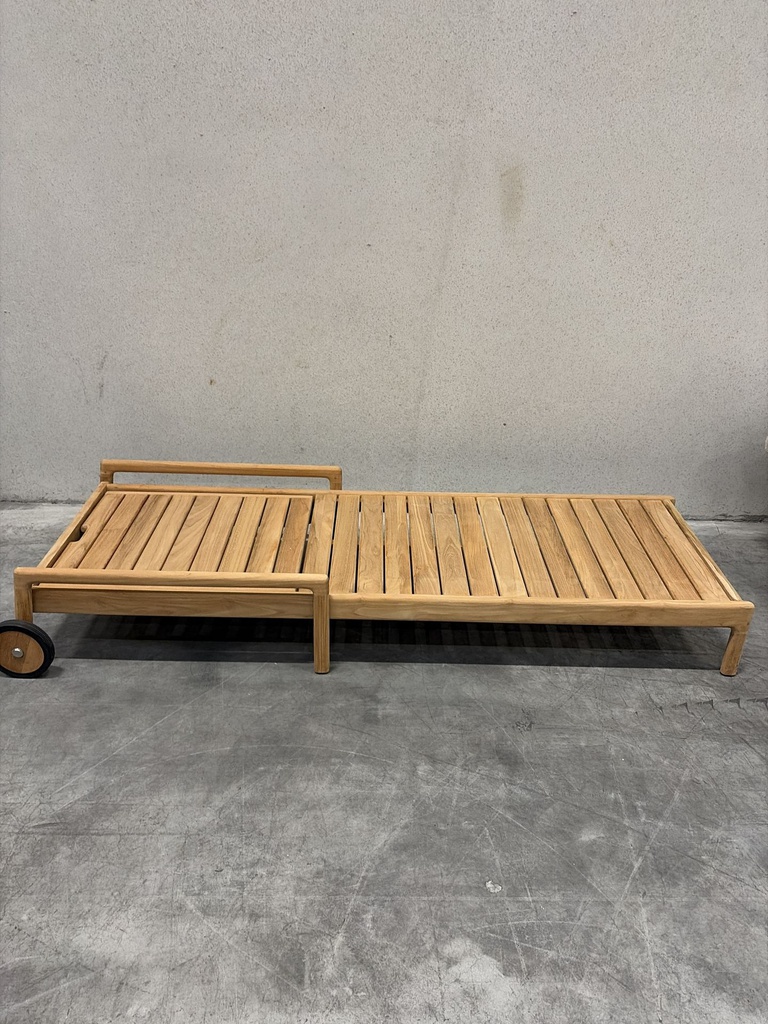 Jack outdoor adjustable lounger