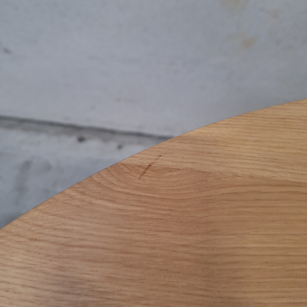 Torsion dining table - 90cm