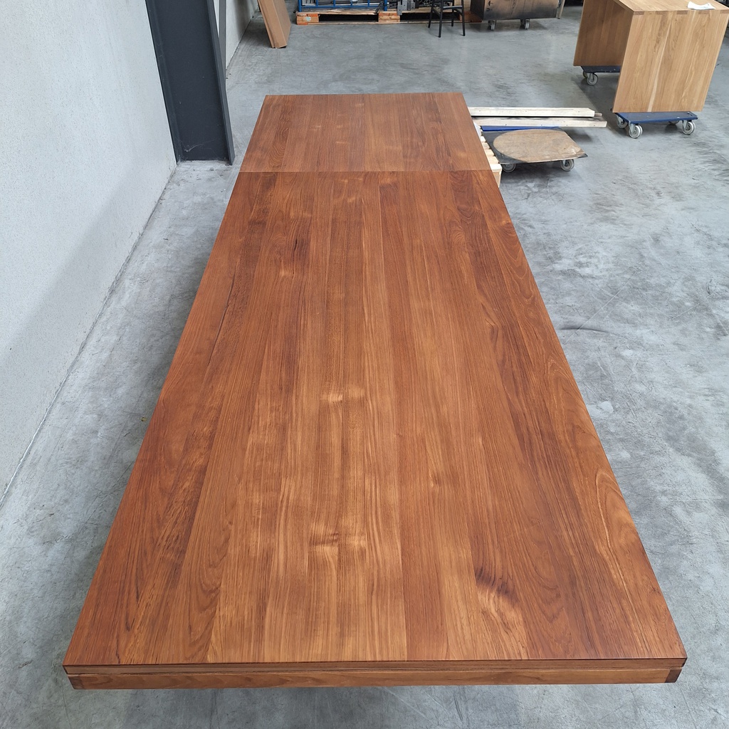 Double extendable dining table