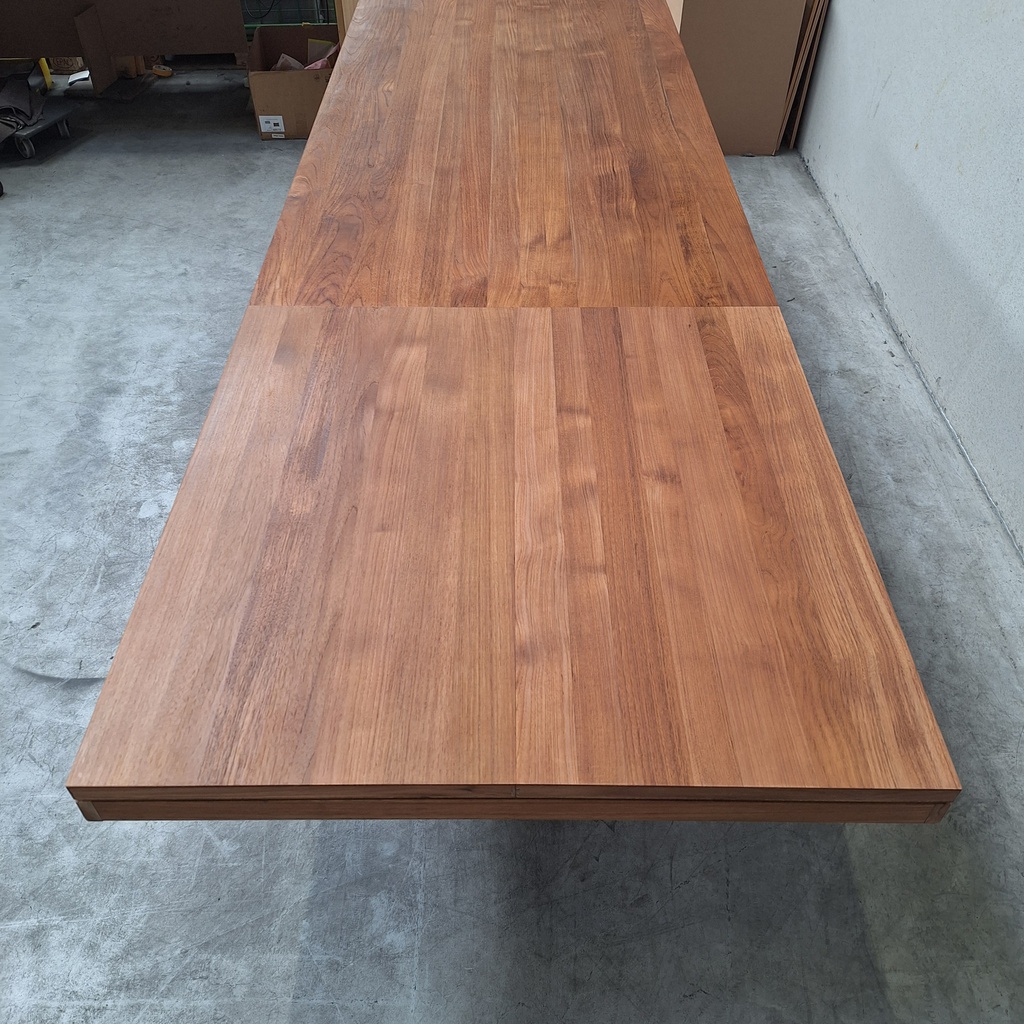 Double extendable dining table