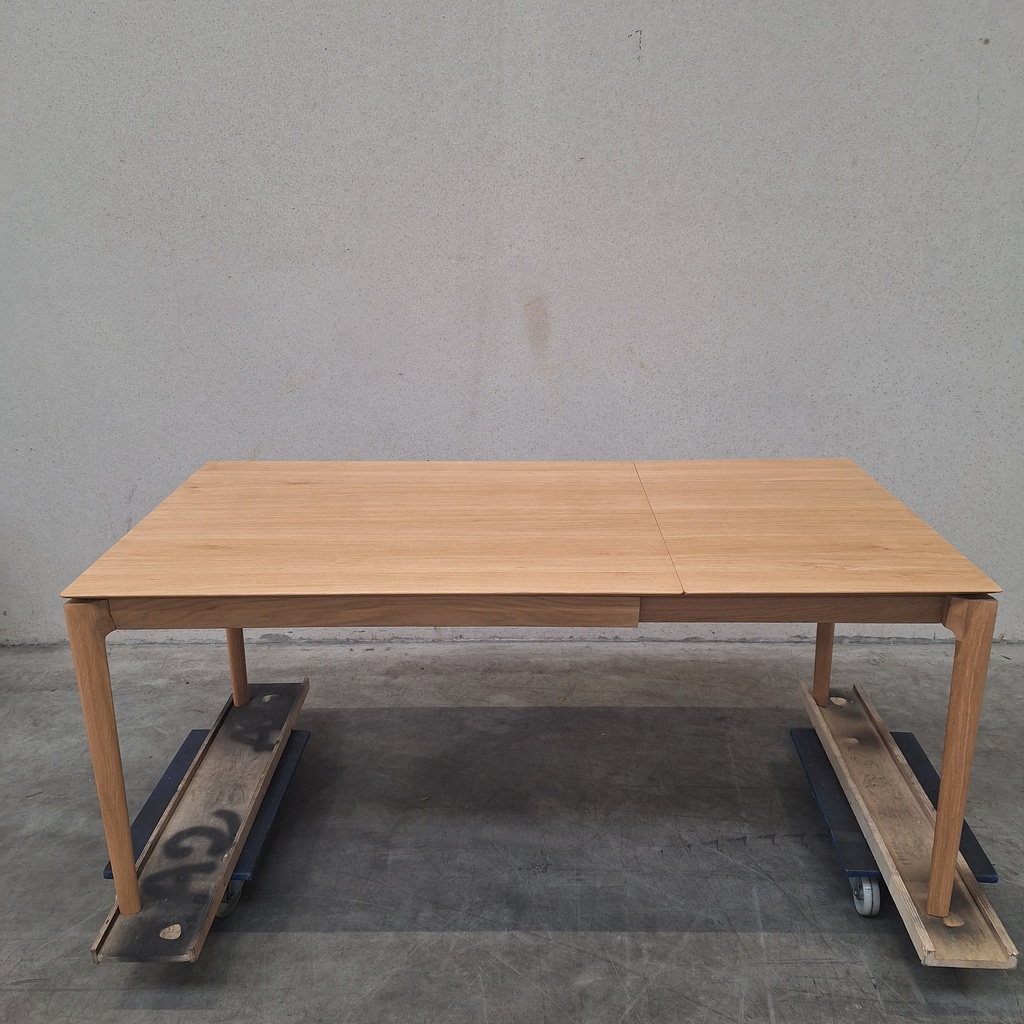 Bok extendable dining table