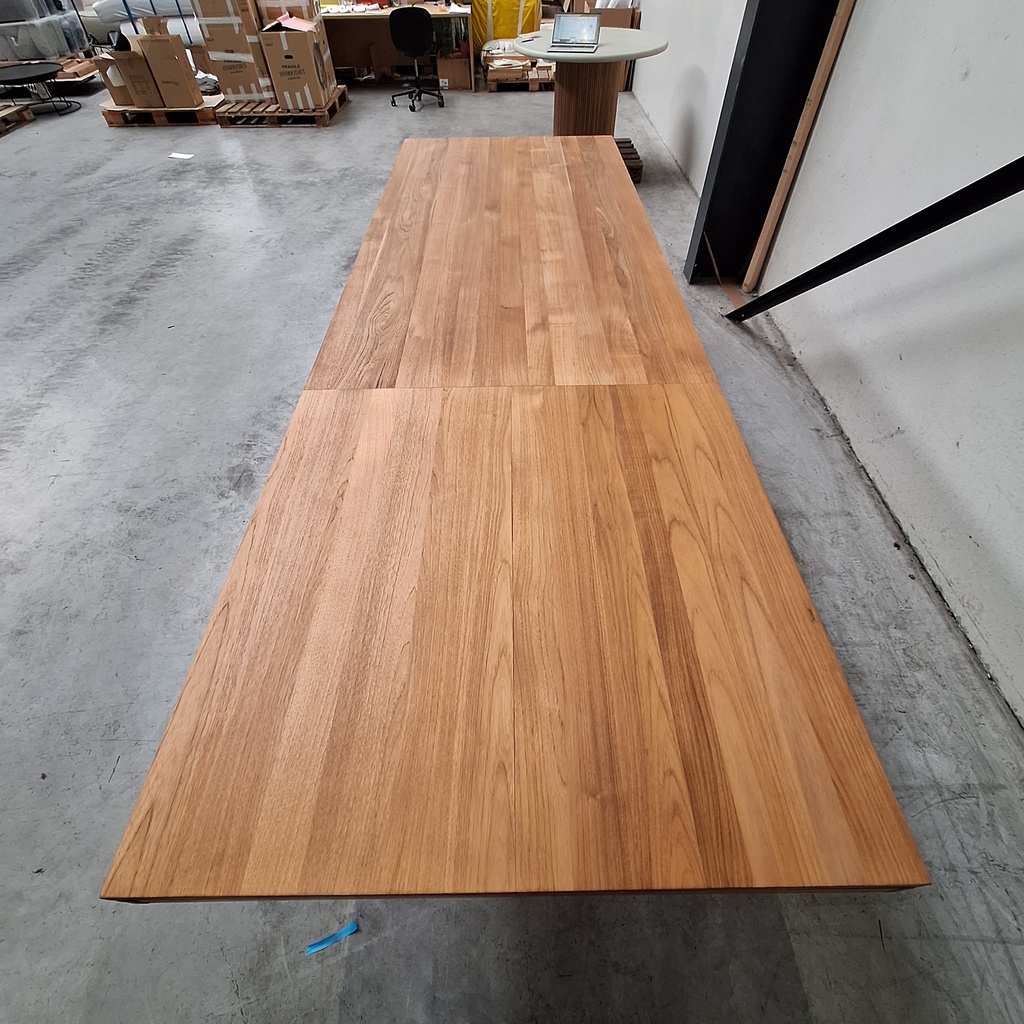 Double extendable dining table