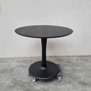 Torsion dining table - 90cm