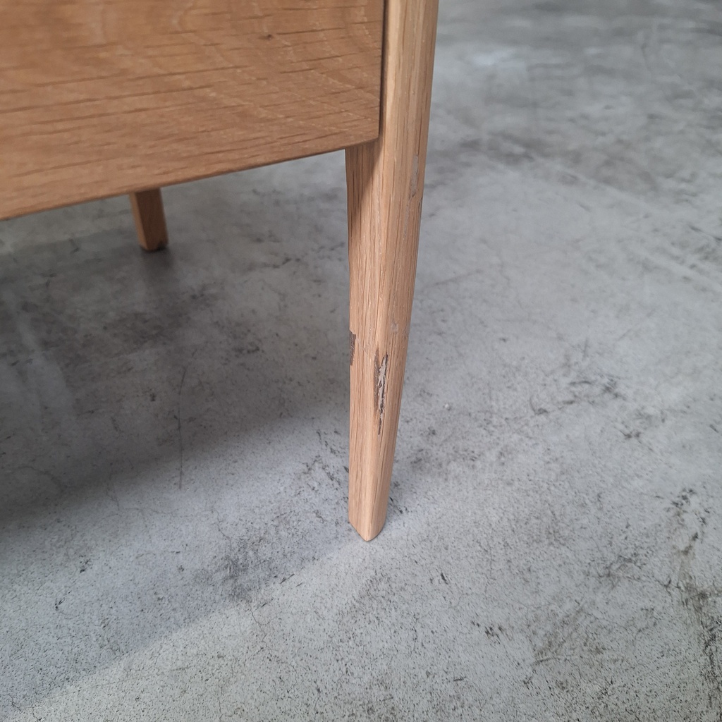 Spindle bedside table