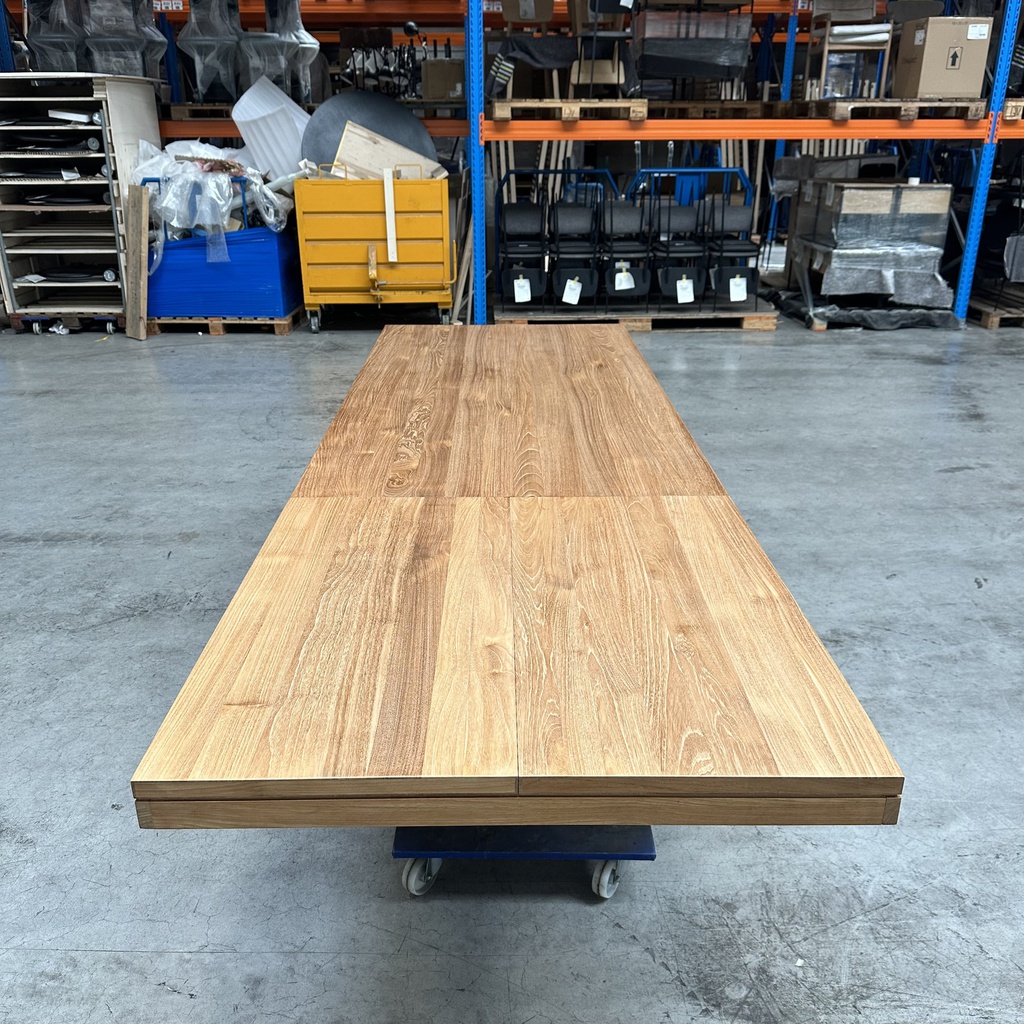Double extendable dining table