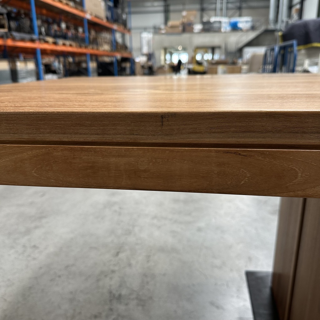 Double extendable dining table