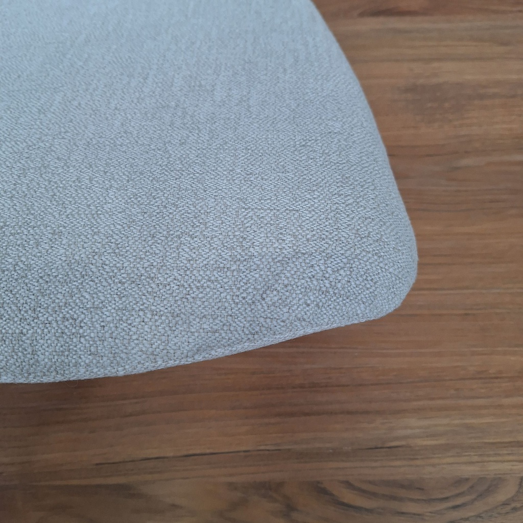 Bok outdoor dining chair cushion (Off White)