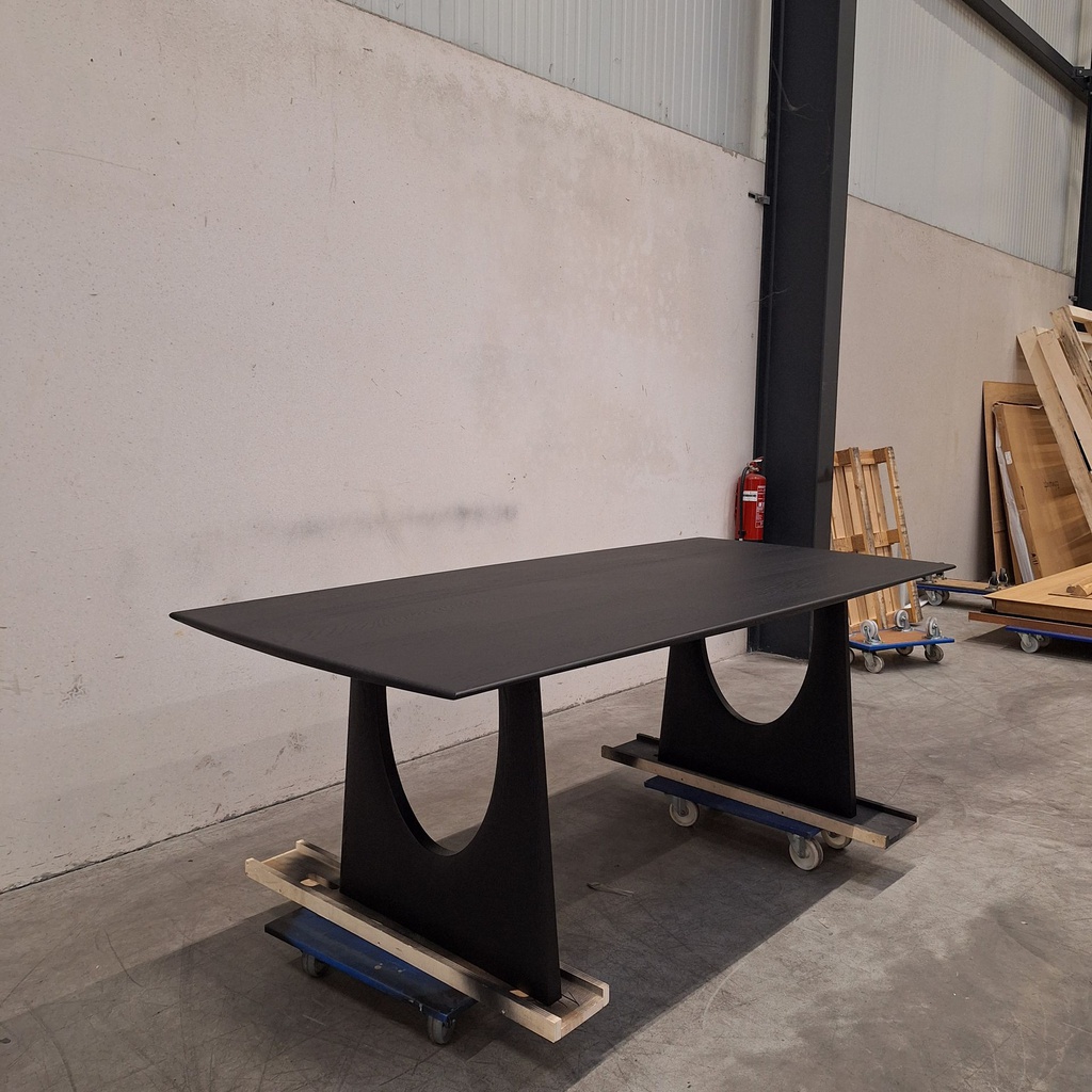 Geometric dining table - 220cm