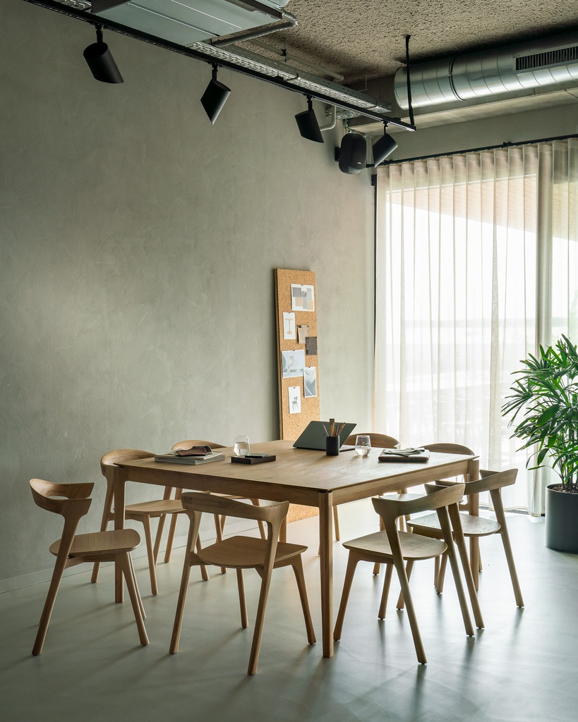 Bok dining table TEMPLATE