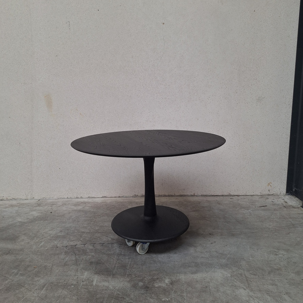 Torsion dining table - 127cm