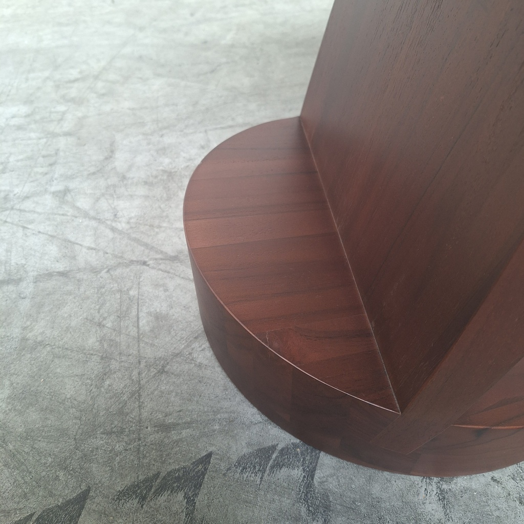 Oblic side table