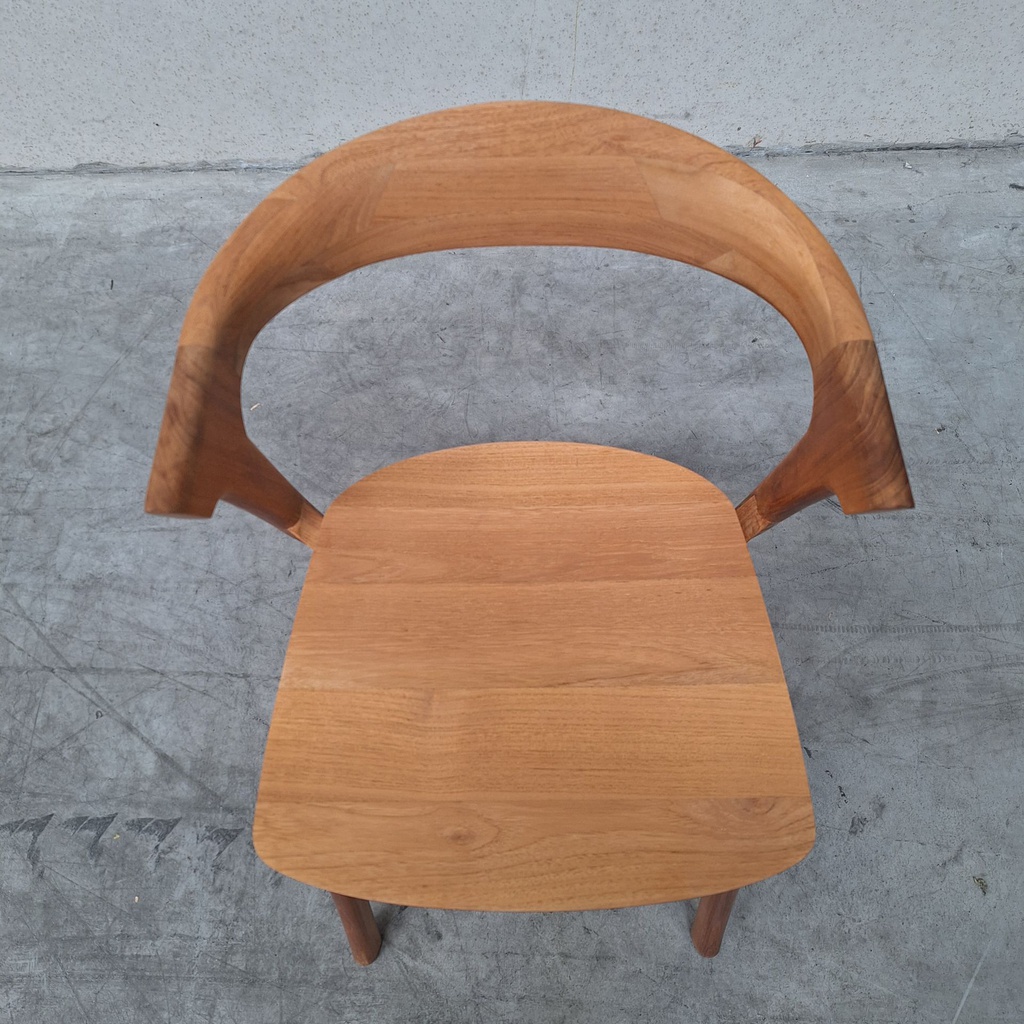 Set of 2 Bok dining chairs
