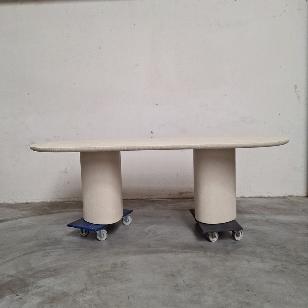 Elements dining table