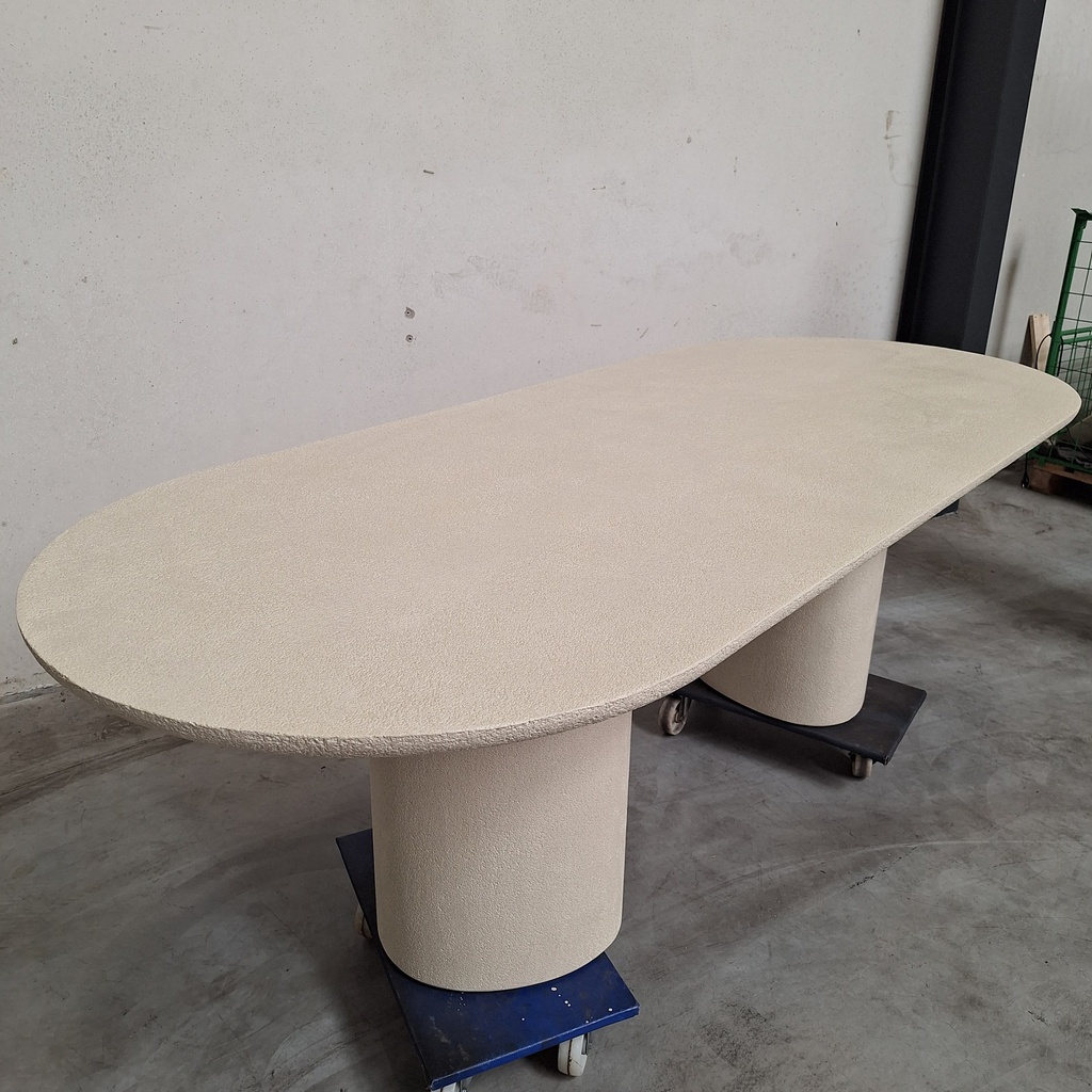 Elements dining table