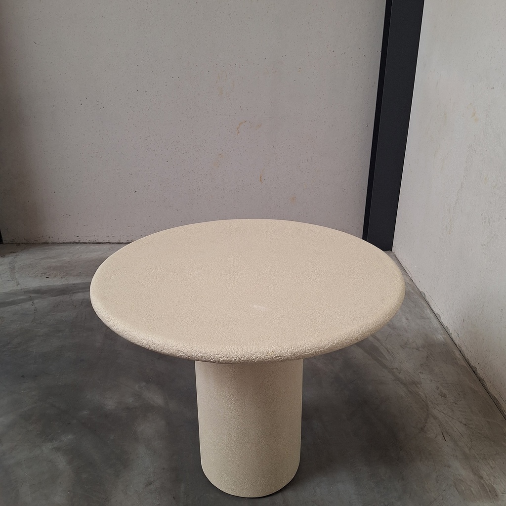 Elements dining table