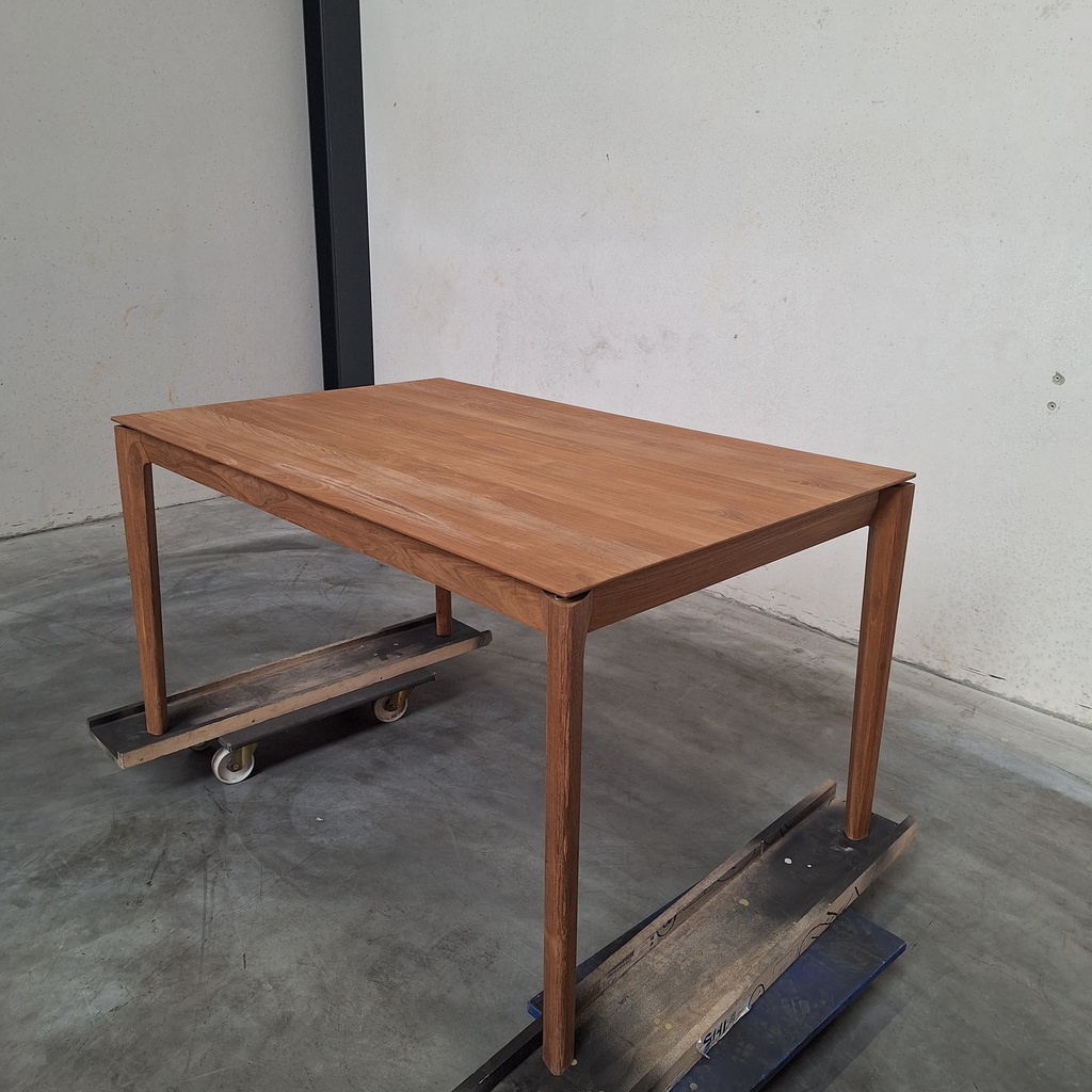 Bok extendable dining table