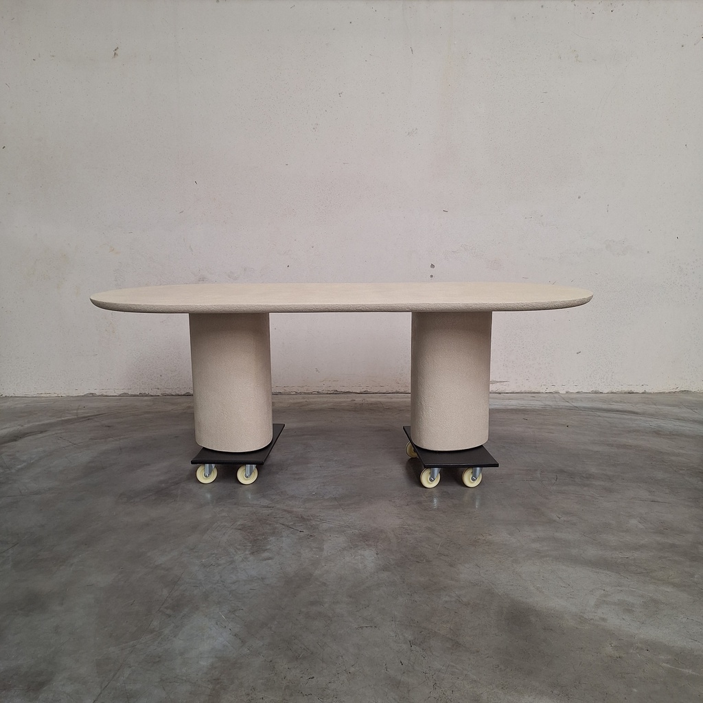 Elements dining table