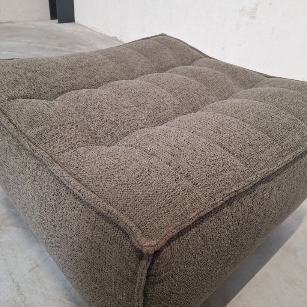 N701 footstool