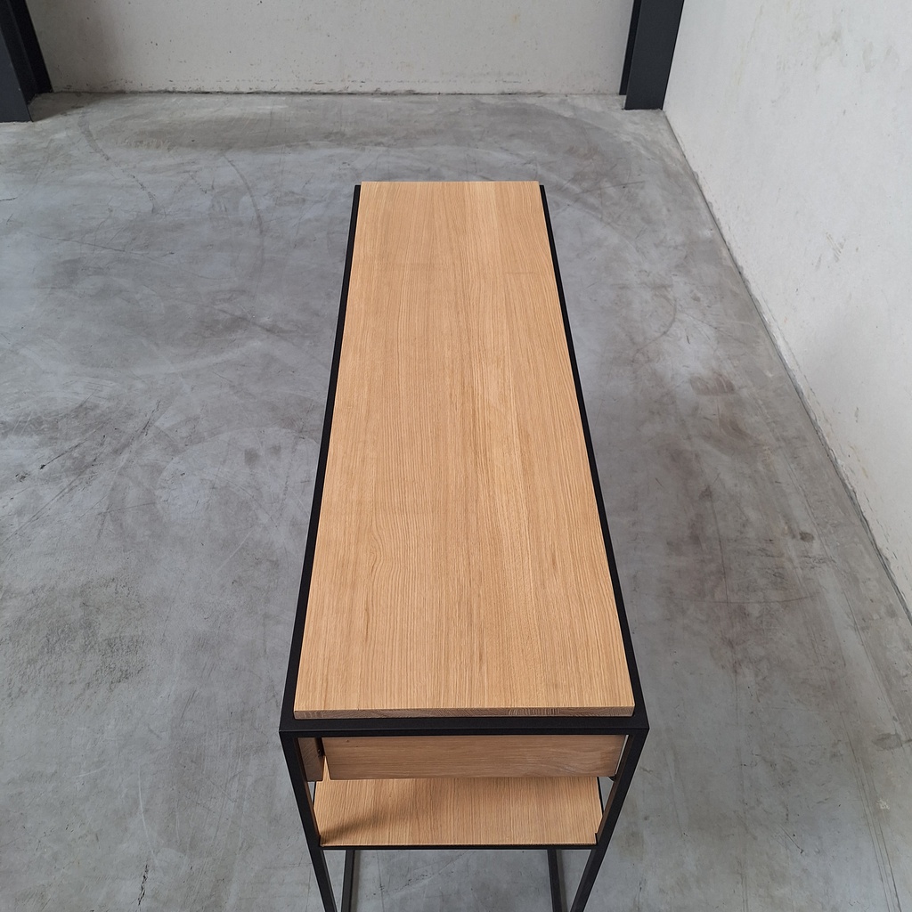 Monolit console