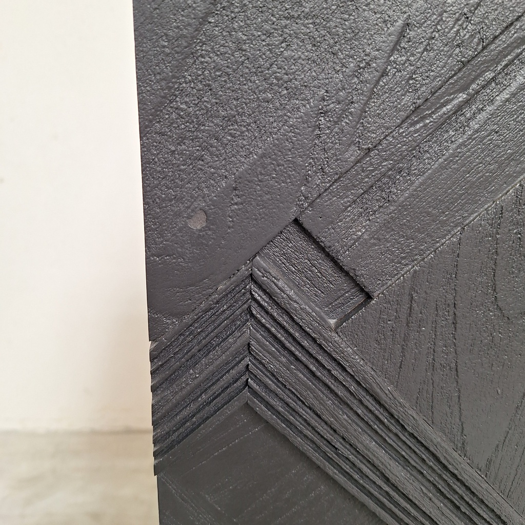 Graphic cupboard