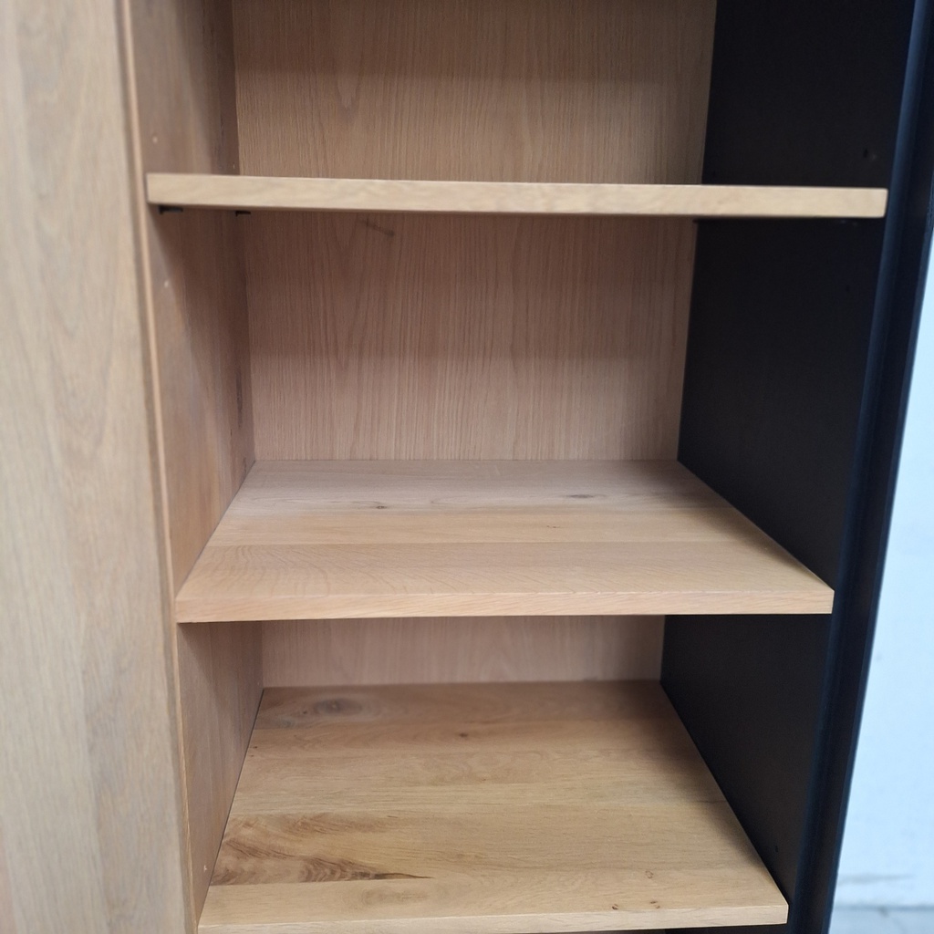 Blackbird cupboard