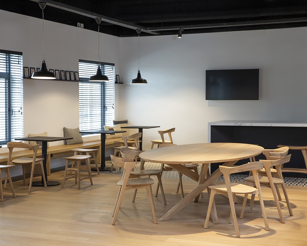 Mikado dining table TEMPLATE