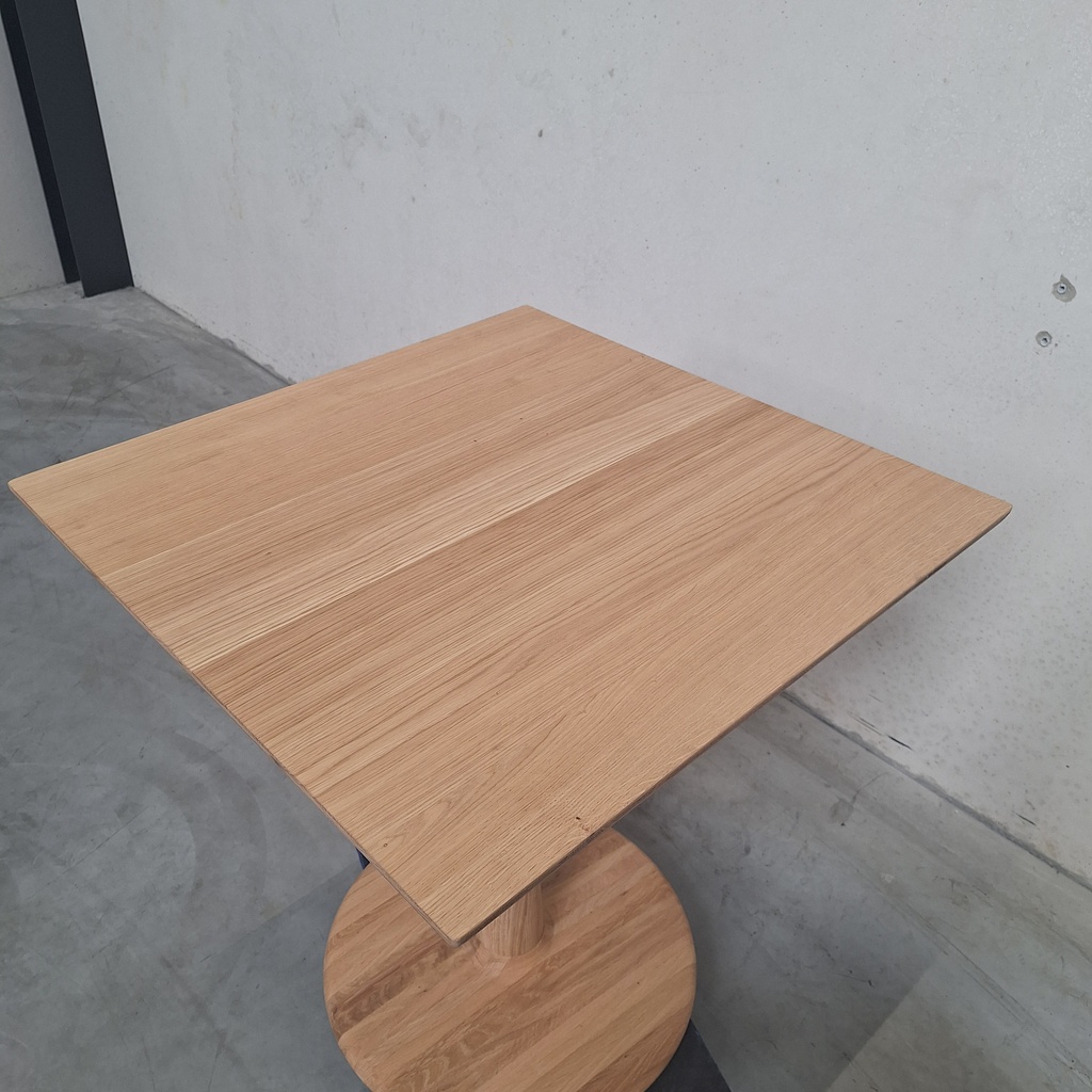 Torsion dining table