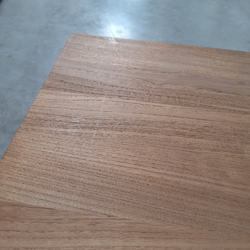 Bok extendable dining table