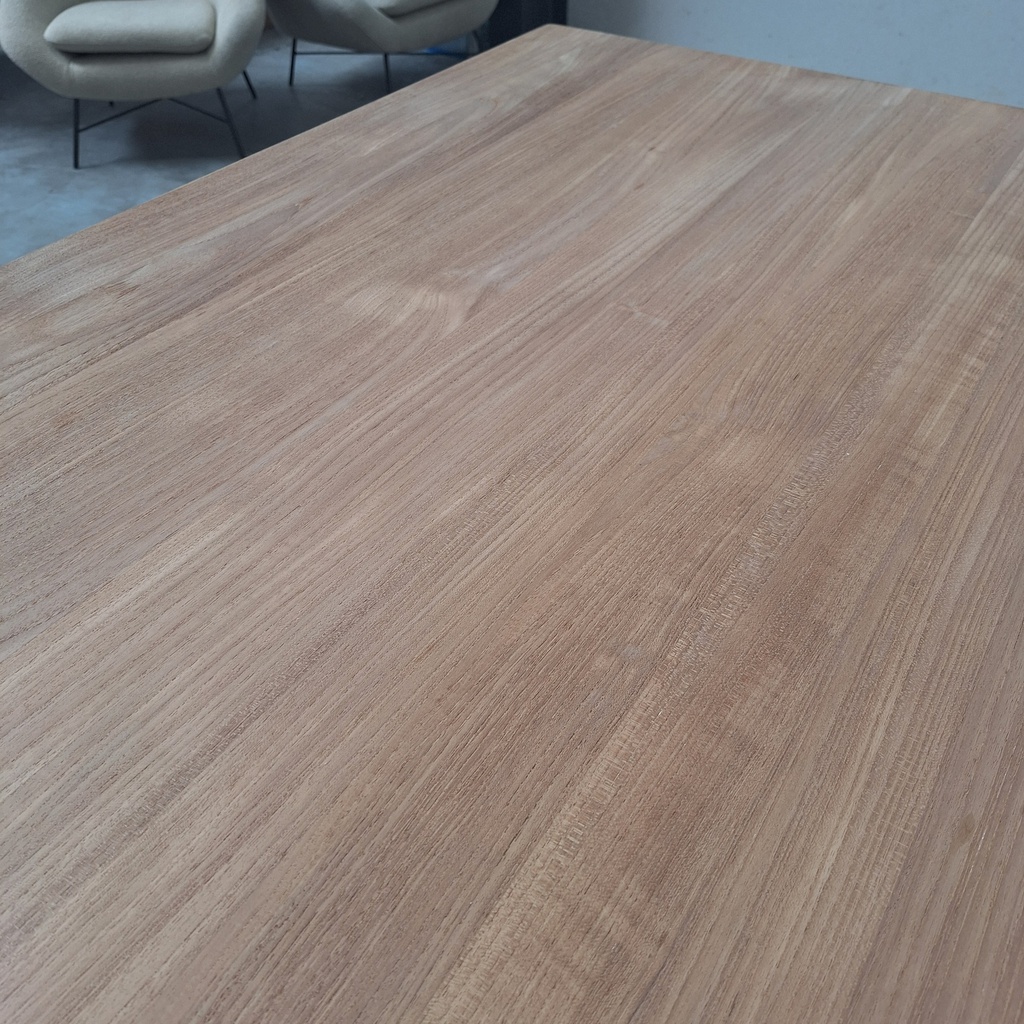 Bok extendable dining table
