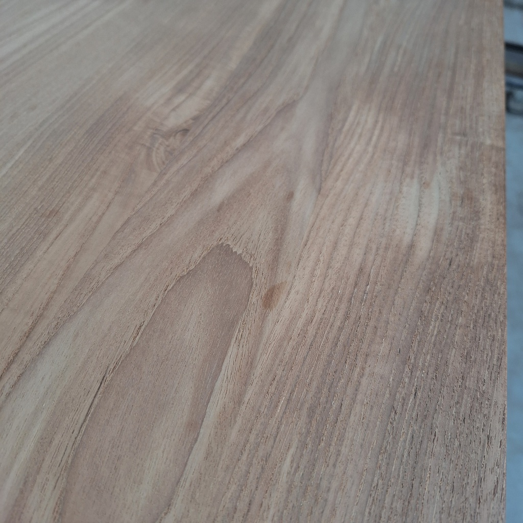 Bok extendable dining table