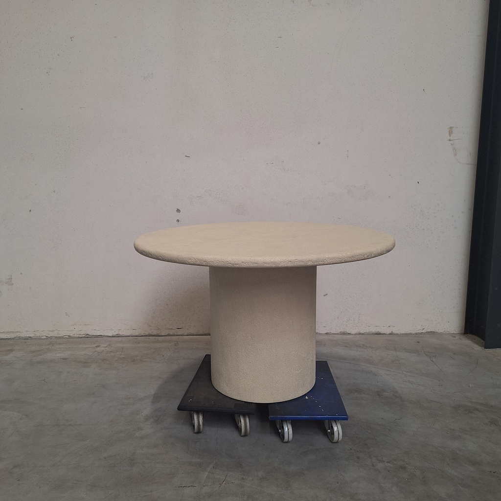 Elements dining table