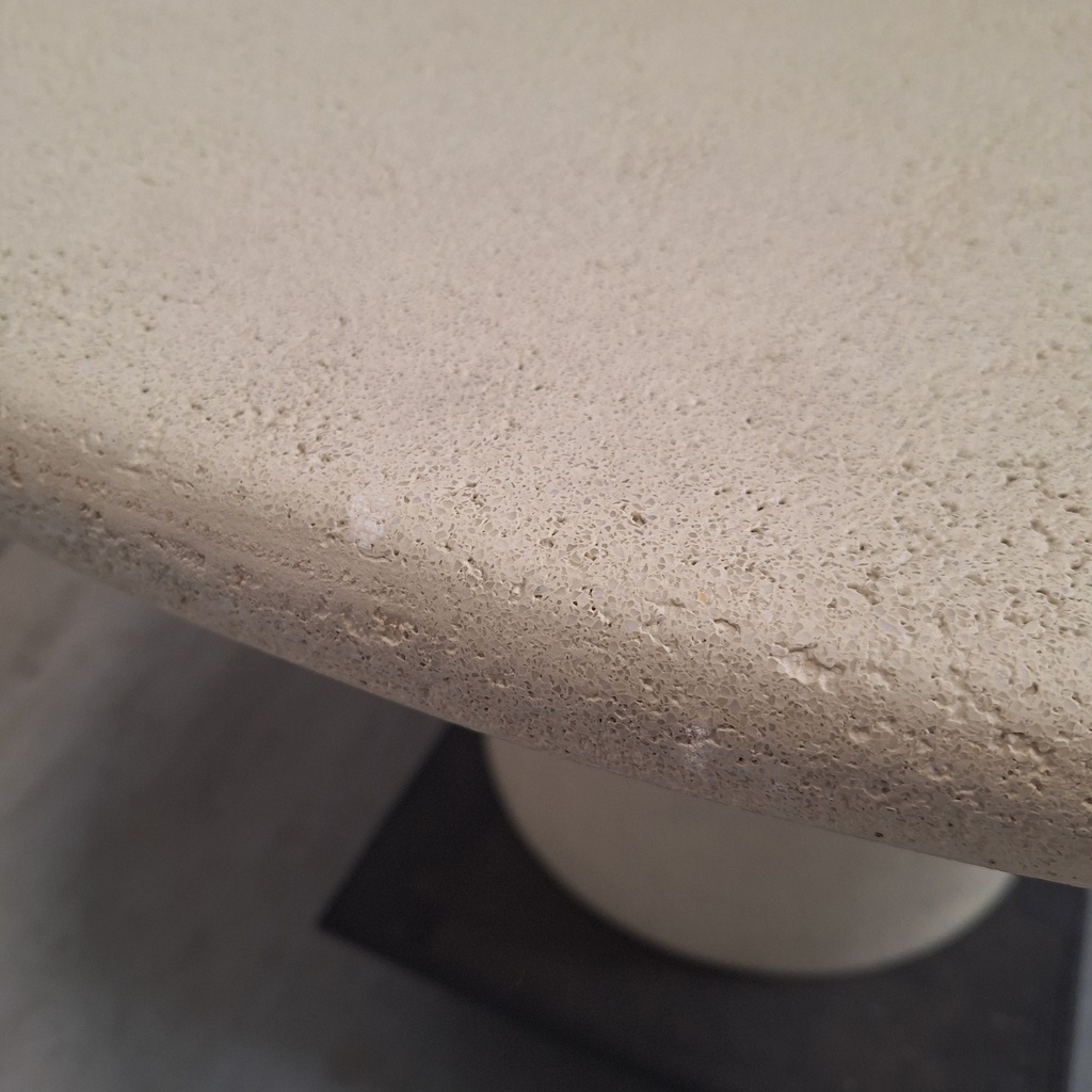 Elements dining table