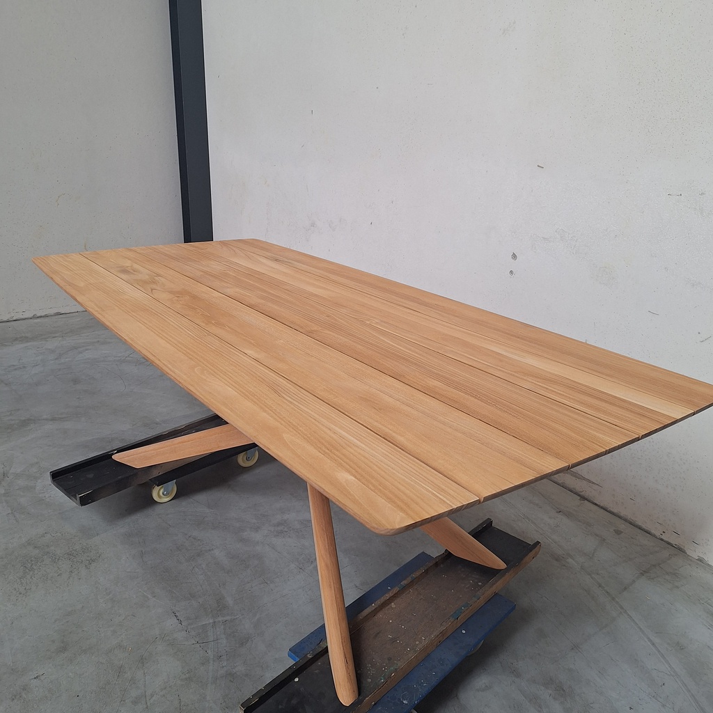 Mikado outdoor dining table - 240cm