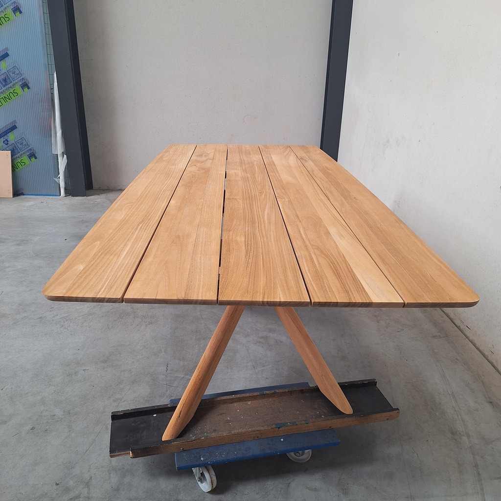 Mikado outdoor dining table - 240cm