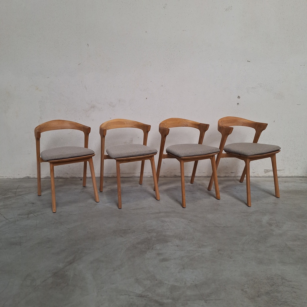 Set of 4 Bok outdoor dining chairs with cushions