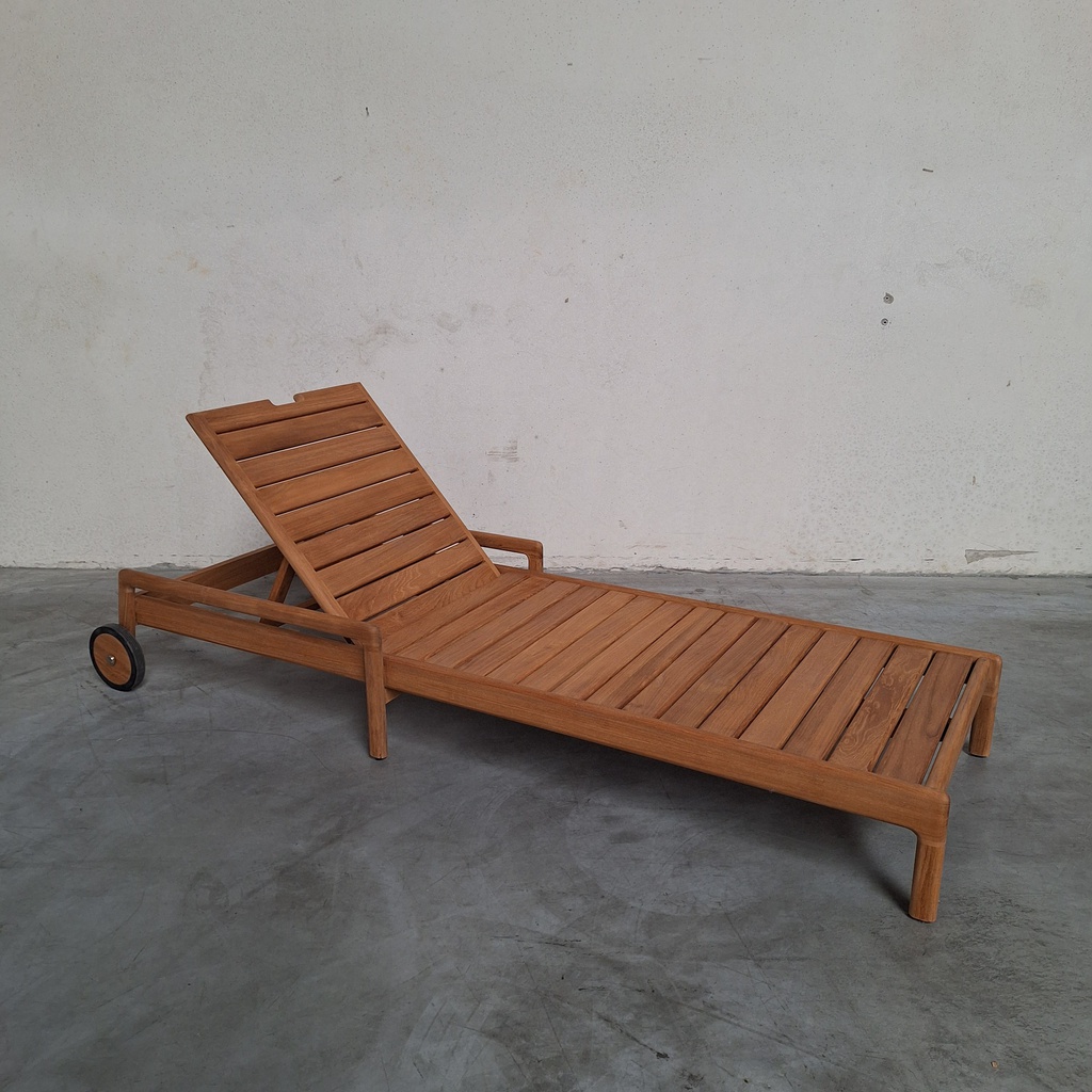 Jack outdoor adjustable lounger frame