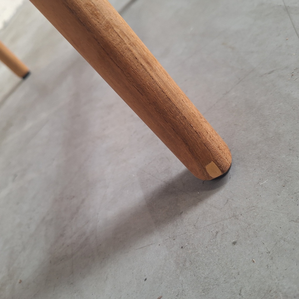 Osso outdoor stool