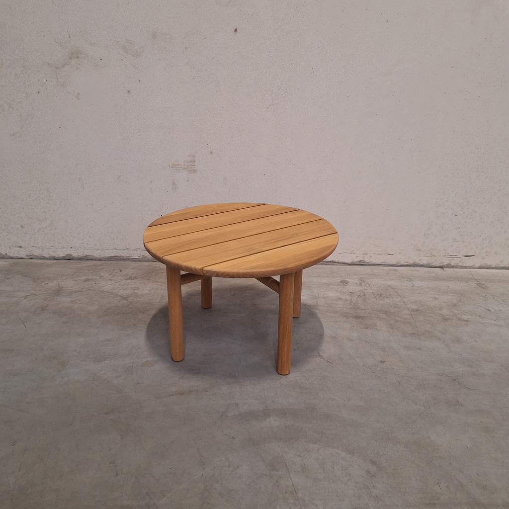 Quatro outdoor side table