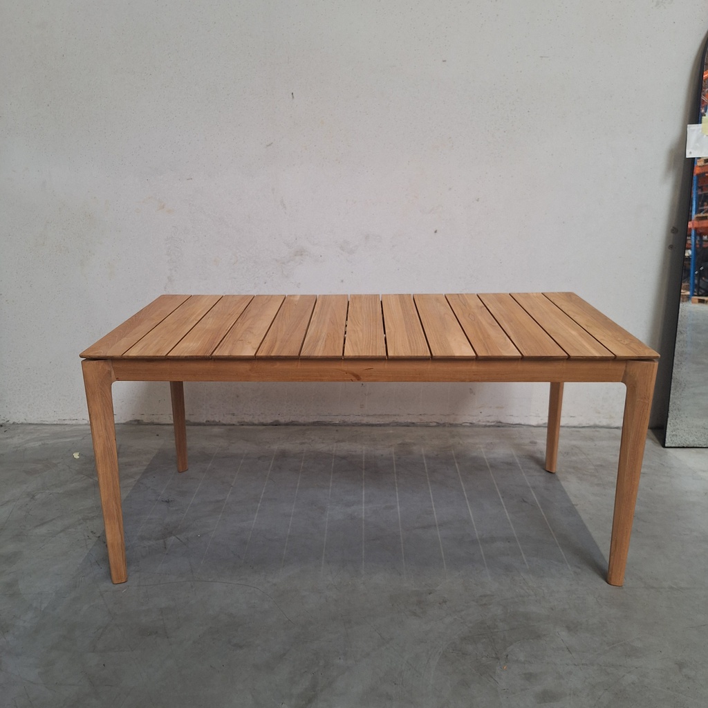 Bok outdoor dining table