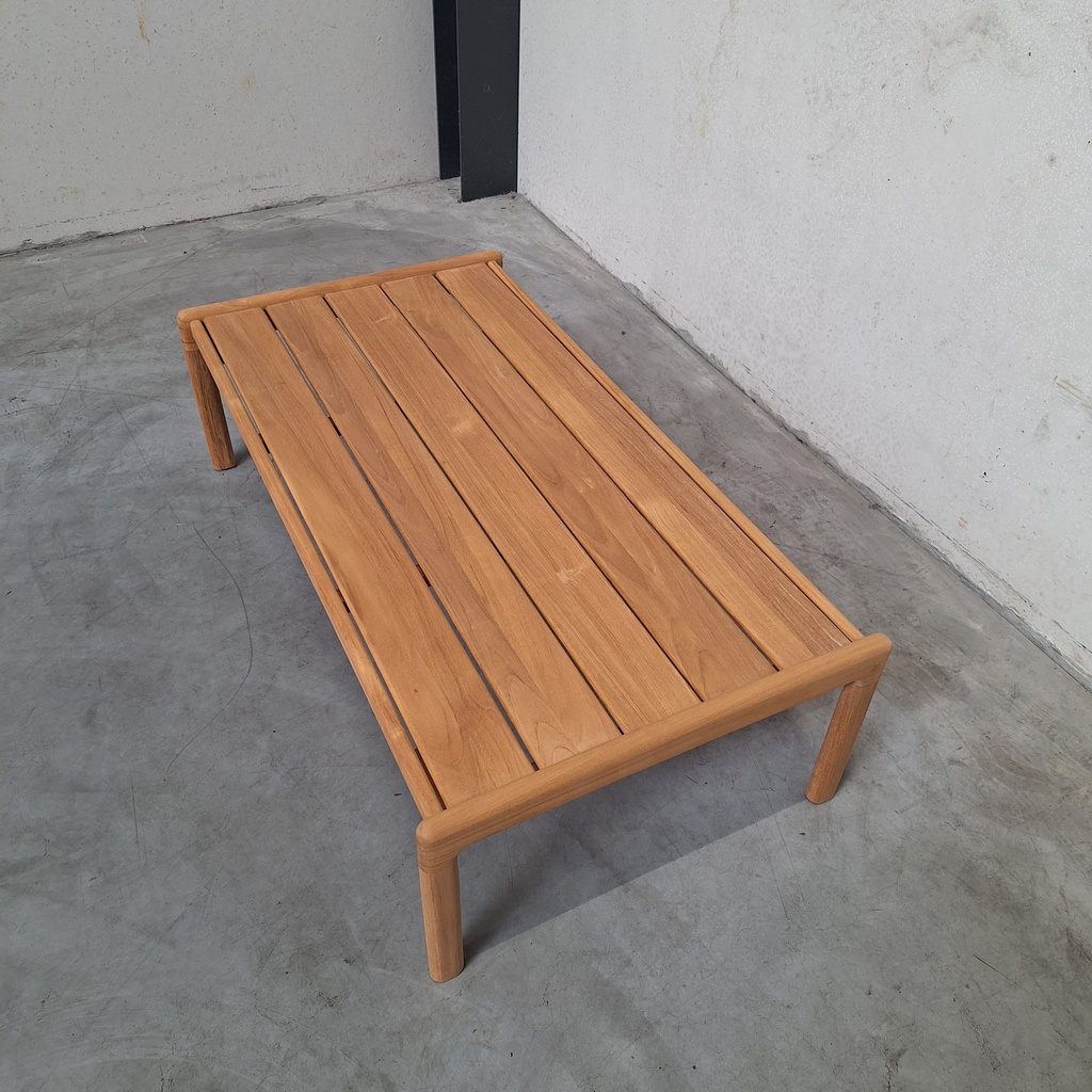Jack outdoor coffee table