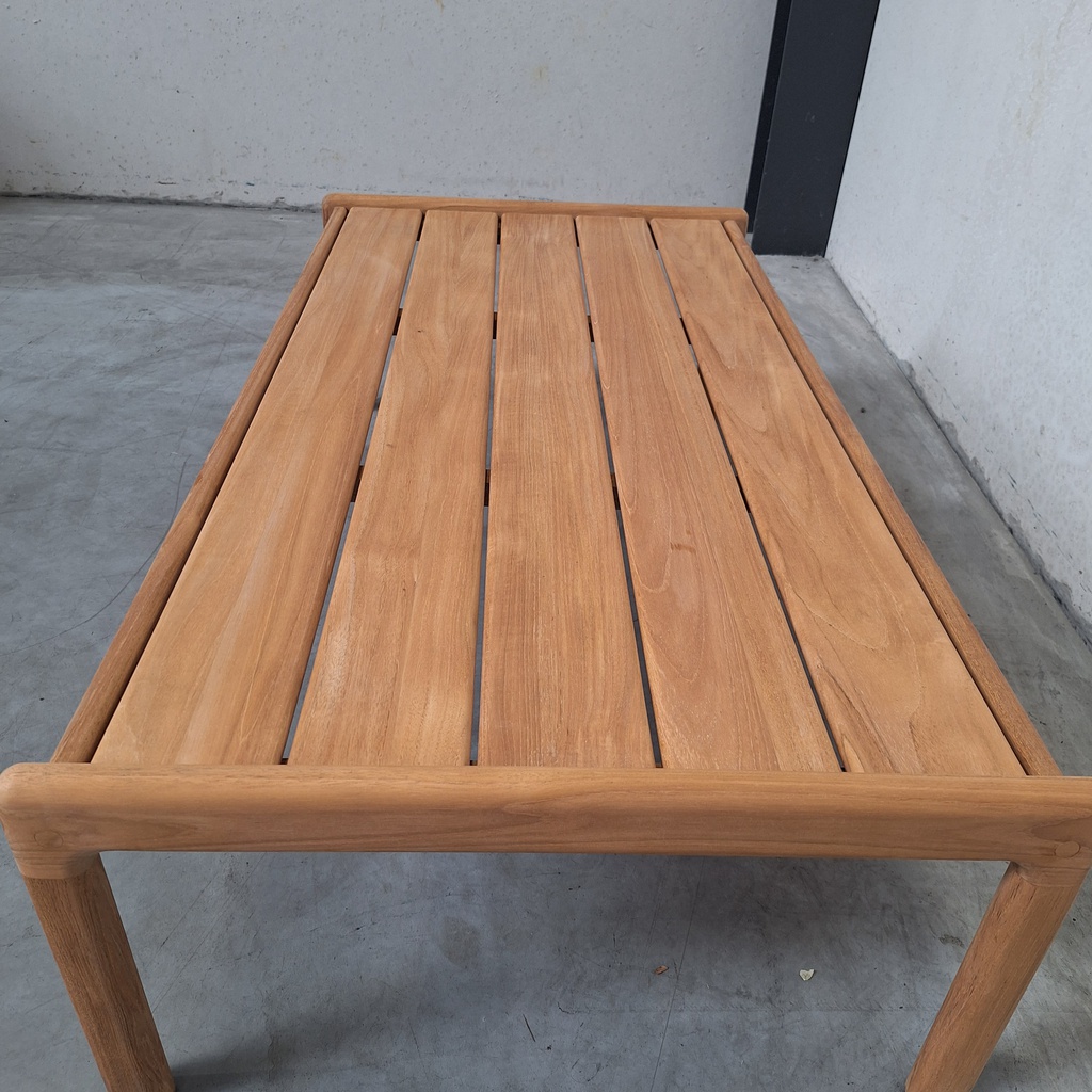 Jack outdoor coffee table