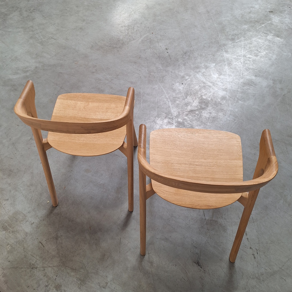 Set of 2 Bok dining chairs