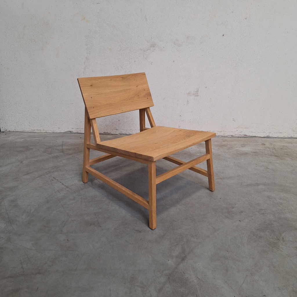 N2 lounge chair