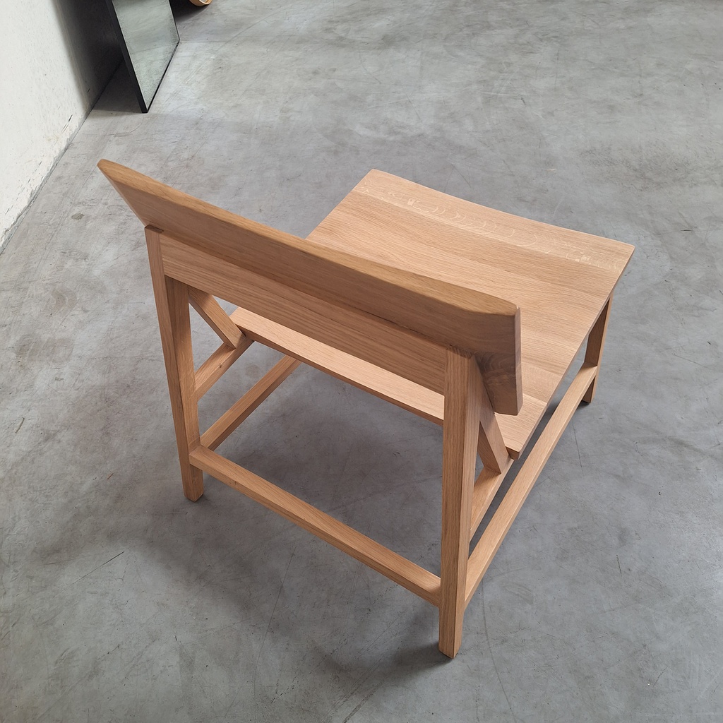 N2 lounge chair