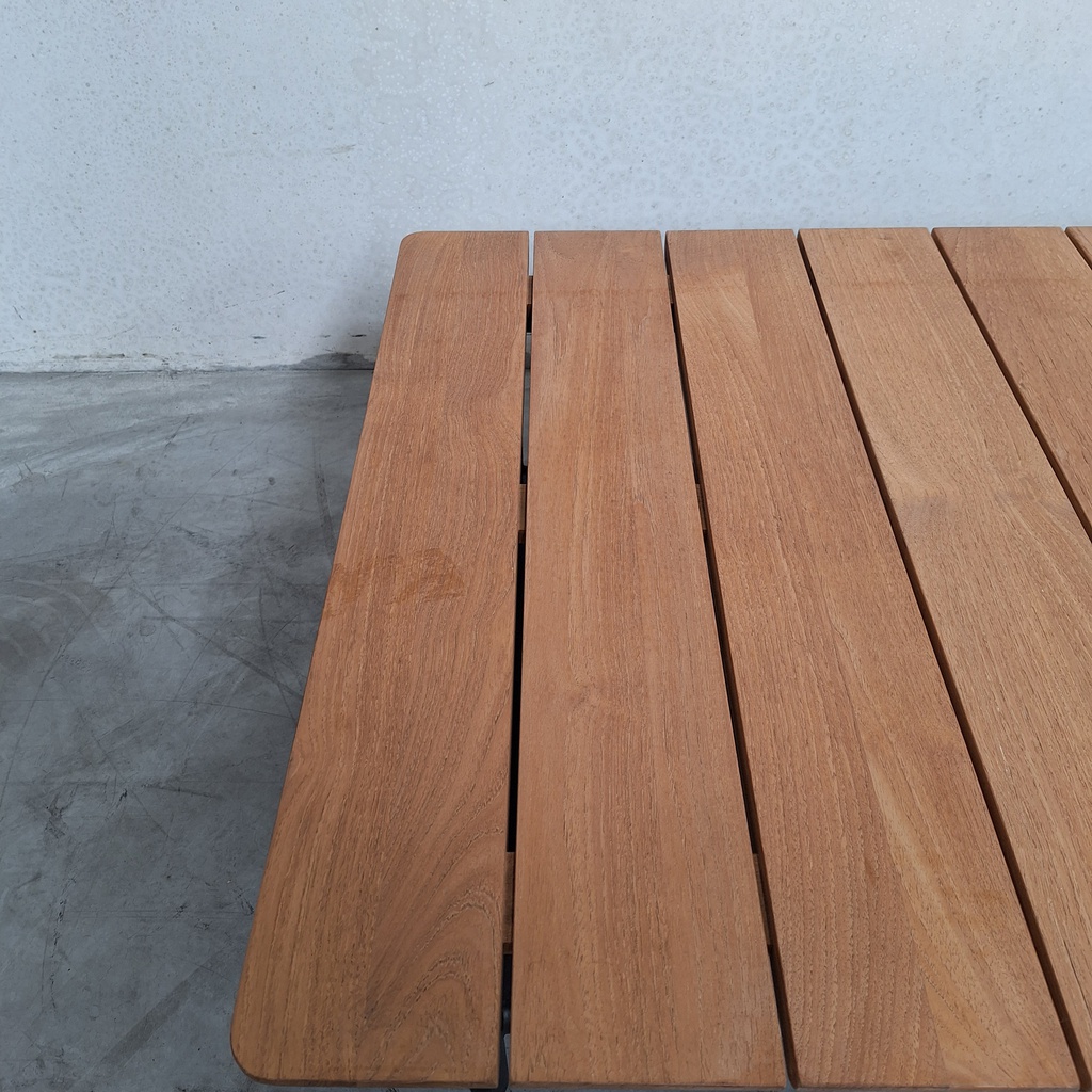 Corbey outdoor coffee table
