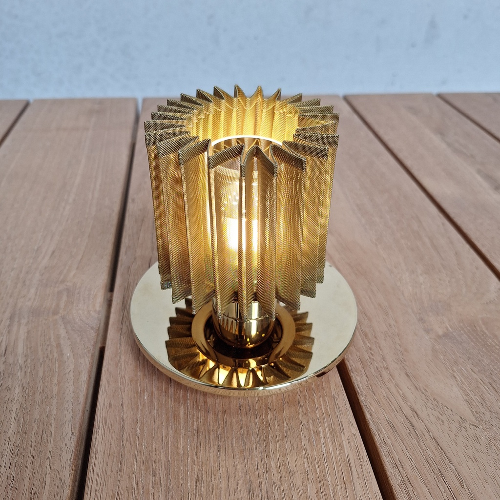 In The Sun table lamp by DCW