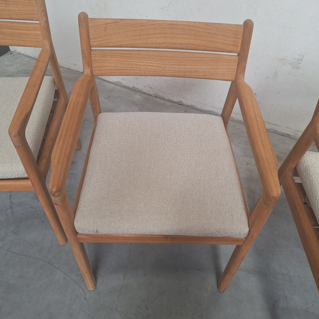 Set of 4 Jack outdoor dining chairs with cushion (Natural)